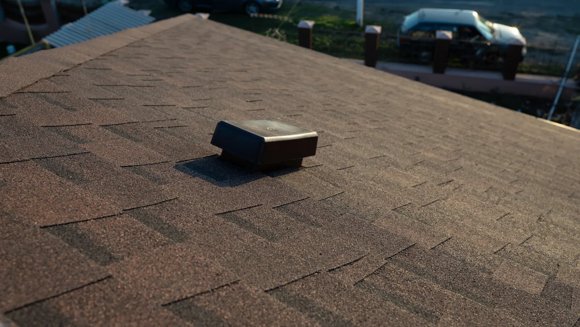 Acoperiș cu șindrilă bituminoasă — Lilu Ojovan — imagine 17