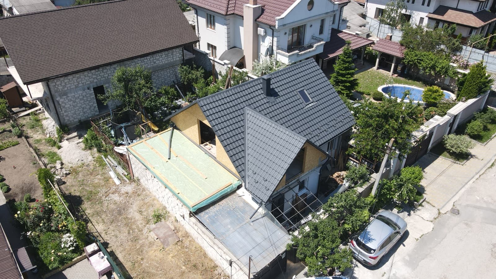 Casă cu Bavaria Grafit, Lozova