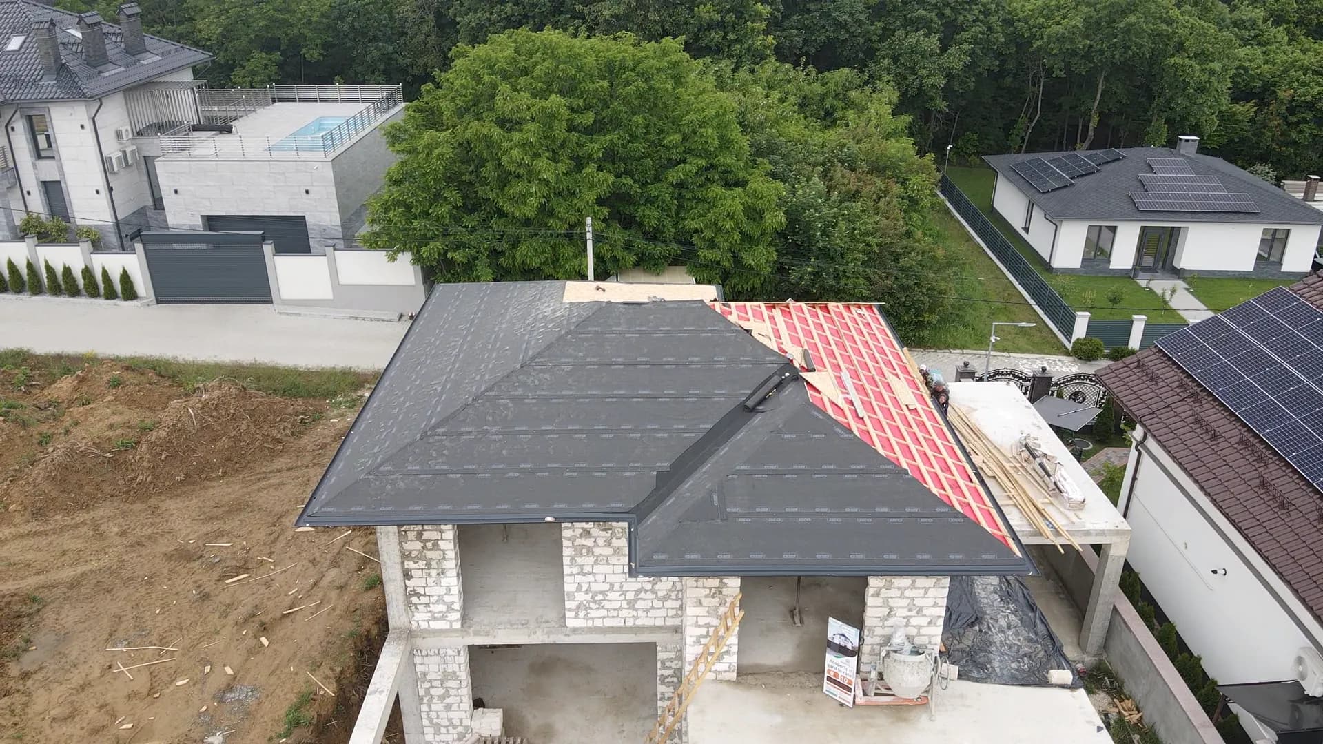 Casă cu IKO Cambridge, Poiana Domnească — imagine 11